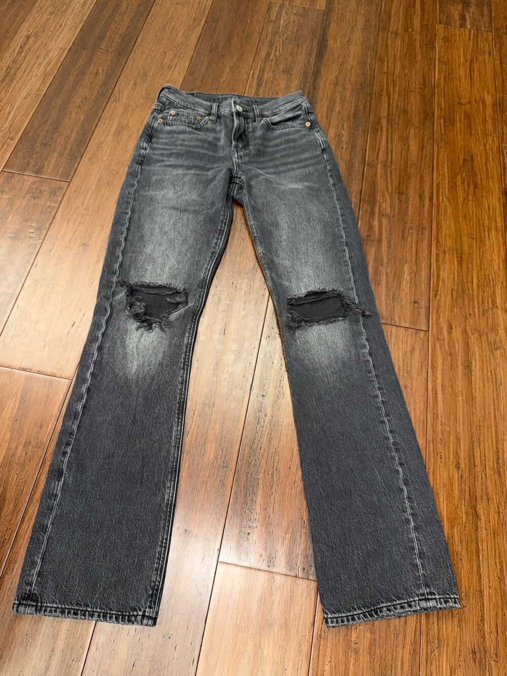 90’s Bootcut American Eagle Outfitters distressed 000